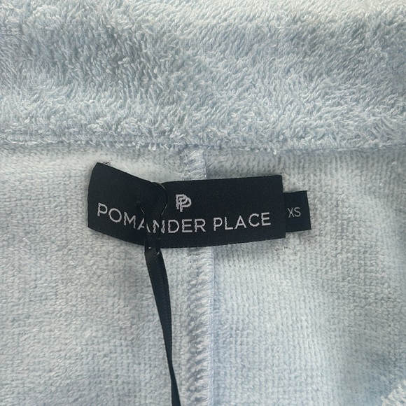 Tuckernuck Pomander Place Terry Cotton Collared Light Blue Pullover NWT Size XS - Picture 11 of 12